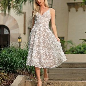 NWT Dress the Population Elisa dress in white/gold size XXL